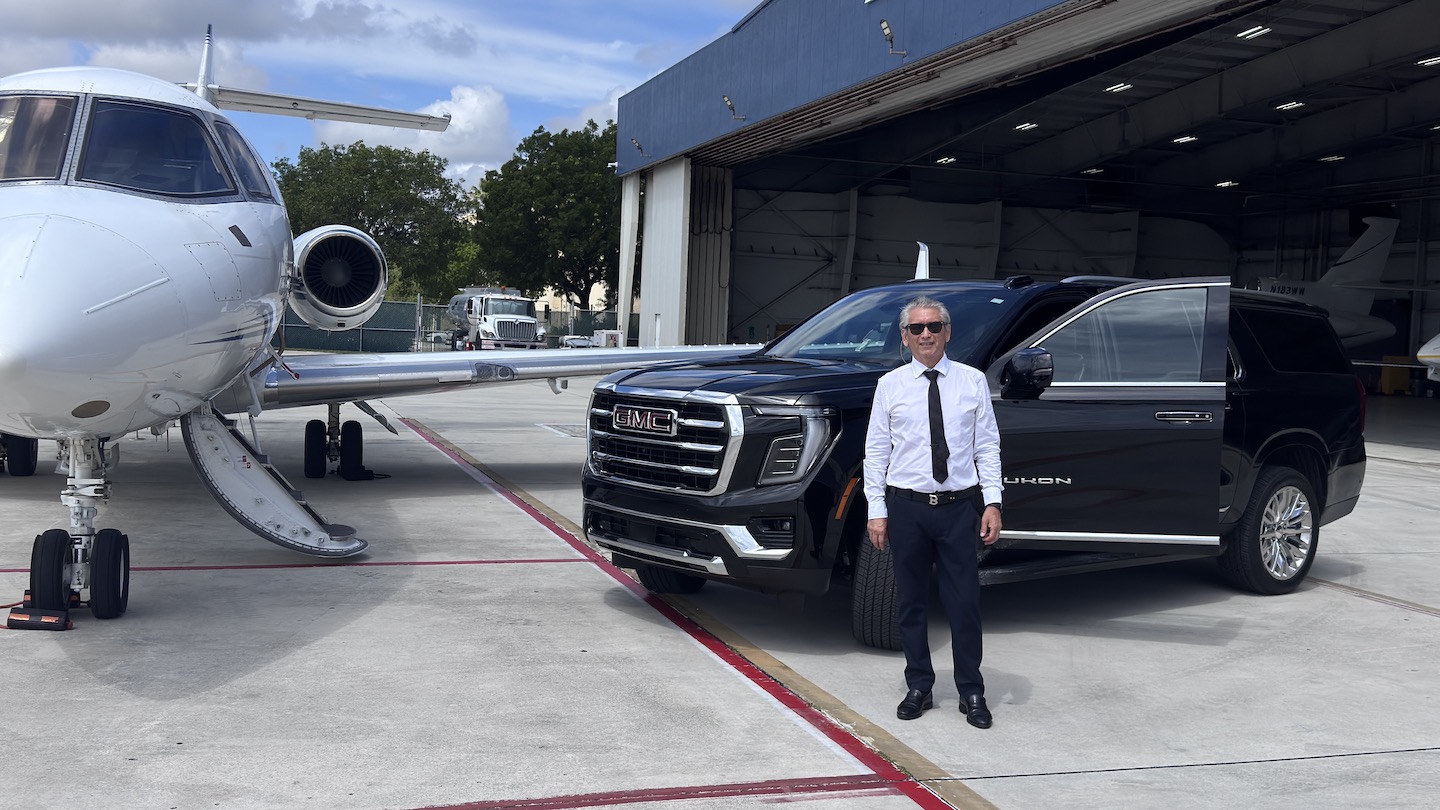 Luxury SUV Limo in Miami