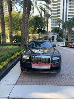 VIP ExecuCAR Rolls Royce Limousine